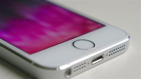 Apple Unveils New Smaller Iphone Se