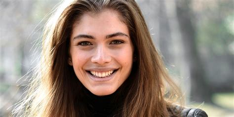 She became victoria's secret's first openly transgender model in august 2019, and became the sports illustrated swimsuit issue's first openly transgender model in 2020. Le mannequin brésilien Valentina Sampaio, fière d'être l ...