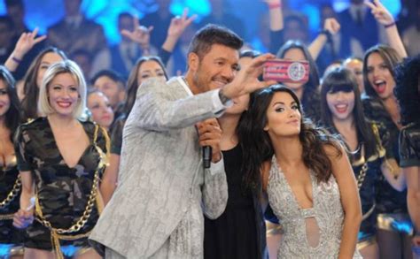 Maybe you would like to learn more about one of these? Apertura ShowMatch 2015: Tinelli bromeó sobre su situación ...