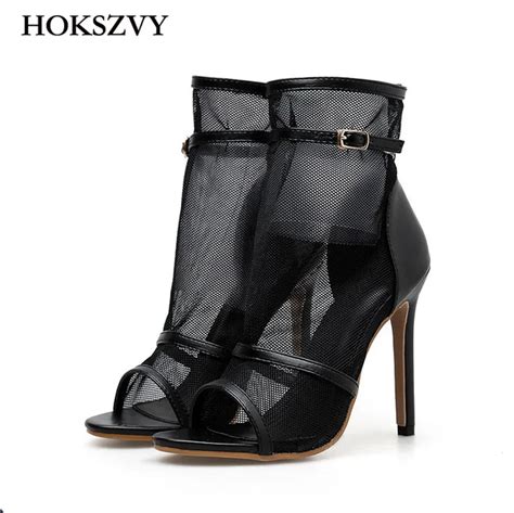 Hokszvy 2019 المرأة مثير أزياء كتلة المغفل الإناث جوفاء الأحذية الباردة