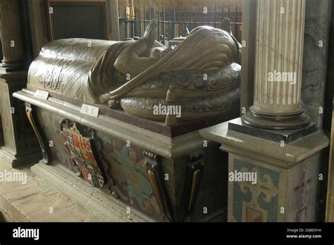 Crypt For Diana Spencer Princess Of Wales Church Buried In Crypt With Father Ghostly Scene Ghost