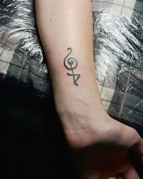 Tattoo done by rafael serrano at empire tattoo nj question rafytattoo@gmail.com follow my work at hardlineink.com facebook twitter instagram ect. 40 inspirierende Hakuna Matata Symbol Tattoos & seine ...