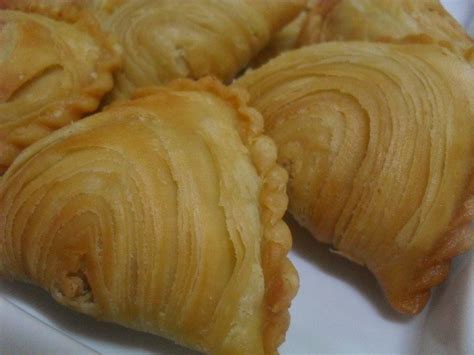 First time buat karipap pusing ikut resepi che nom! AZLINA @ TERMINAL HIJRAH: JOM KITA BUAT KARIPAP PUSING