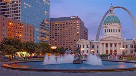 Downtown St Louis Hotel With Parking Hyatt Regency St Louis At The Arch