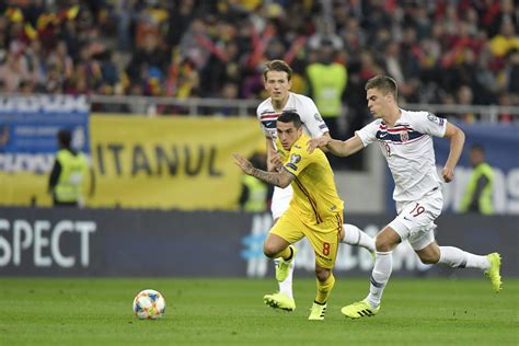 Afla cele mai noi informatii si stiri din fotbalul romanesc pe sport.ro. Poze Blog: Poze Romania Fotbal
