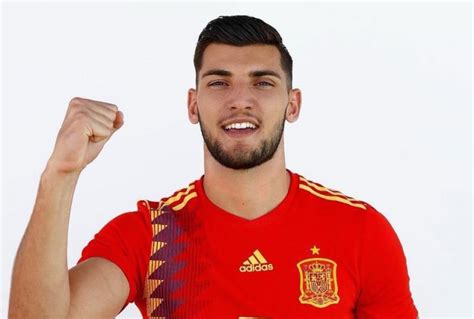Rafa mir plays for spanish league team huesca ra (sd huesca) in pro evolution soccer 2021. Rafa Mir, dorsal 18 de la Rojita en la Eurocopa sub21