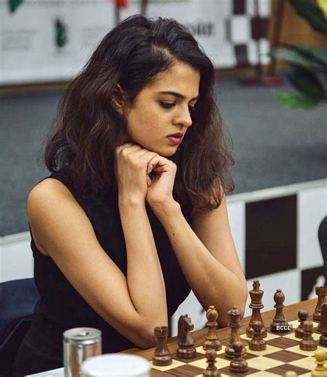 Chess Player Tania Sachdev Is A Charming Distraction For Her Opponents The Etimes Photogallery