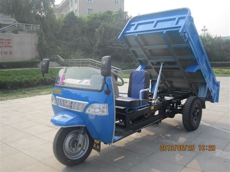 Wuzheng Diesel Motorized Cargo Tricycle With Open Type China 3 Wheel