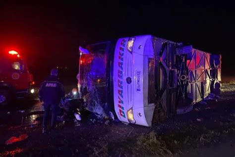 Yolcu otobüsü devrildi Çok sayıda ölü ve yaralılar var WeBursa