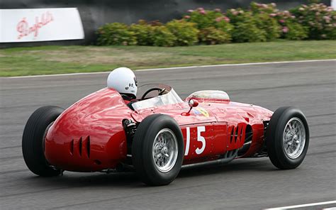 Old And Beautiful Ferrari Car Pictures And Wallpapers