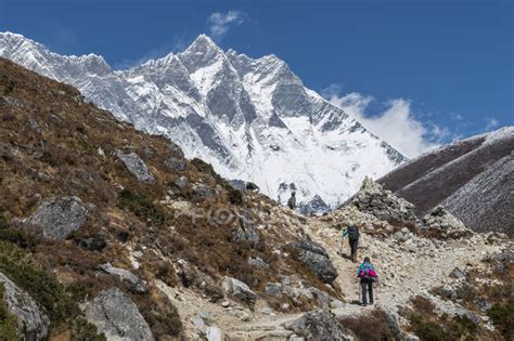 Nepal Khumbu Everest Region Trekkers En Route To Dingboche With