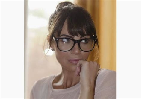 10 Ways To Look Gorgeous In Glasses Diy Craft Projects