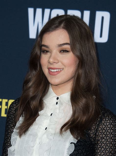 Pitch Perfect 2 Star Hailee Steinfeld Has An Extensive Group Of