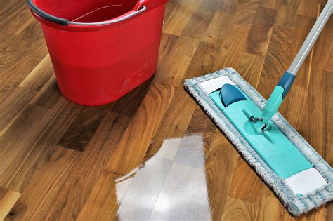 can you use dish soap on hardwood floors