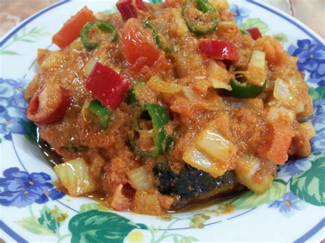 Cara membuat ikan tuna asam pedas. DUHAI HATI: Ikan Tenggiri Goreng Asam