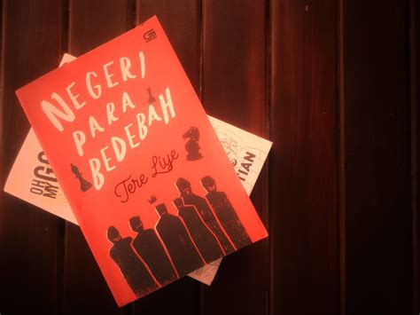 Maybe you would like to learn more about one of these? Buku Negeri Para Bedebah karya - Tere Liye - | Dewa Putu ...