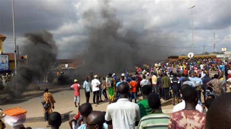 Angry Youths Allegedly Attack Fulani Herdsmen Destroy Police Station