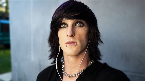 43 Hq Images Black Hair Emo Guy Logan Paul Transforms Into Age Old