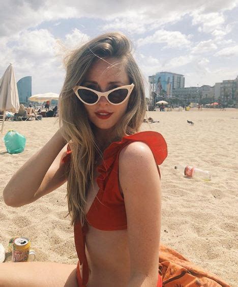 Diana Vickers Goes Topless In Public Singer Bares Her Assets For All