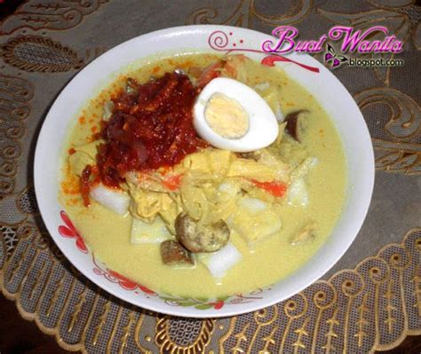 Resepi lontong kuah lodeh yang sedap dan mudah. Resepi Mudah Kuah Lodeh. Cara Masak Lontong - Buat Wanita