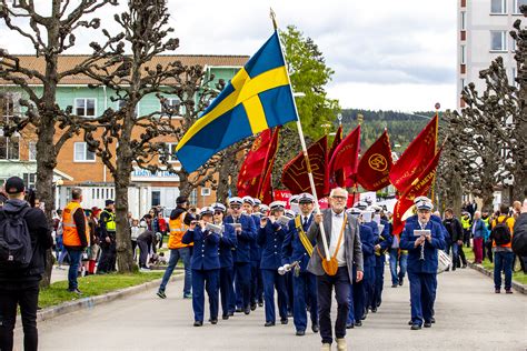 Har visst fastnat för att göra mönster. 1 maj: Arbetarrörelsen tog tillbaka sin dag - Tidningen ...