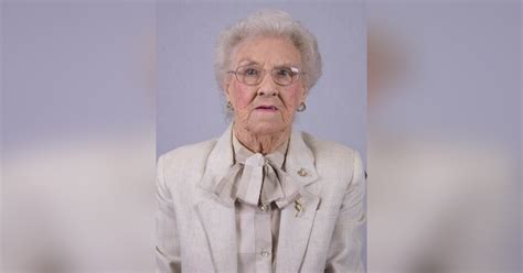 Beatrice M Bea Harvey Obituary Visitation And Funeral Information