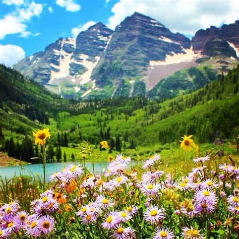 Maroon Bells Hike In Colorado Offers The Most Stunning