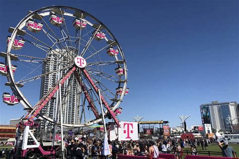 Daytime Stage Delivers The Goods At Iheartradio Music Festival Kats
