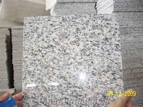 White Tiger Skin Granite Slabs Tiles China White Granite