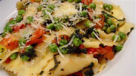 Ravioli With Peas Tomatoes And Sage Butter Sauce Recipe Food Com