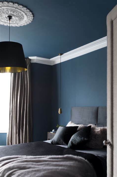 Real Home Bringing Home The Chic Hotel Vibe Blue Ceiling Bedroom