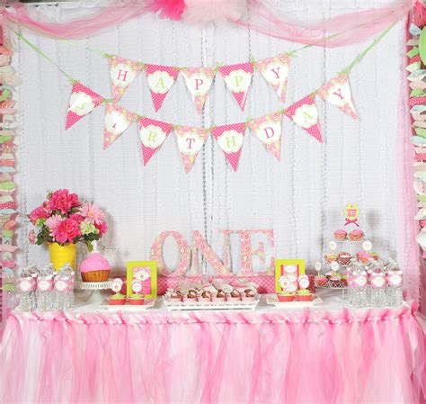 20 fun food bars to recreate at home! A Cupcake Themed 1st Birthday party with Paisley and Polka ...