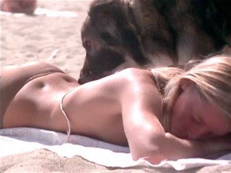 Unknown Nuda Anni In Malibu Beach