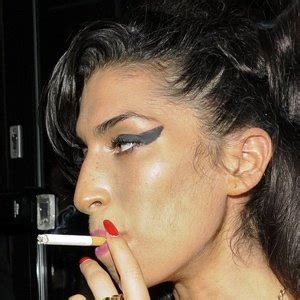 Winehouse's 2003 debut album, frank, was a critical success in the uk and was. Amy Winehouse - Bio, Age, net worth, height, Wiki, Facts ...