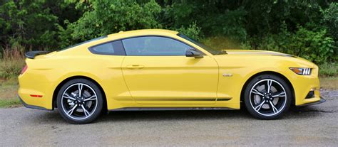 A rear spoiler is the perfect choice when you want to add just a subtle high performance look. Kickin' It Old School in the 2016 Ford Mustang GT ...