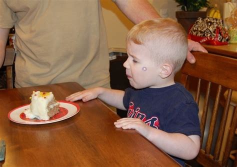 Pic 5 My Fiancs Aunt Told Her Cousin They Could Have Cake For Dinner