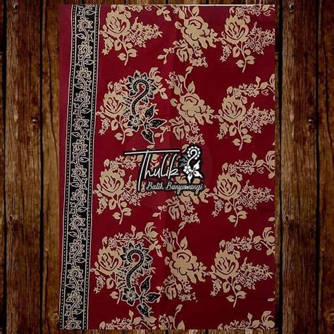 Gajah memiliki arti tetap gajah oling atau uling memiliki arti ular yang hidup di air. Motif Batik Banyuwangi Gajah Oling - Contoh Motif Batik