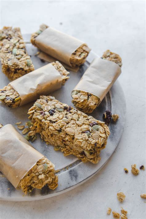 These granola bars are quite large (especially if you top 'em with warmed peanut butter and melted dark chocolate, like i did), so if you want smaller diy protein bars: No-Bake Granola Bars (Vegan & Nut Free!) - From My Bowl ...