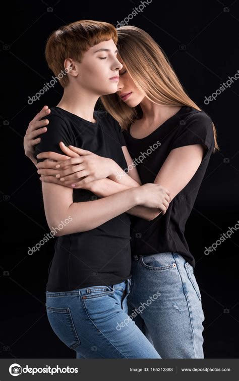 Lesbianas Pareja Abrazos Foto De Stock Gratis Dimabaranow