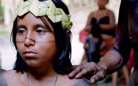 Uma tribo de gatos chamada jellicles todo ano precisa tomar uma grande decisão em uma noite especial: Filme amazonense com elenco indígena tem estreia no Brasil ...