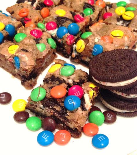 Oreo Cookie Bars Loaded With Oreos And Mandms