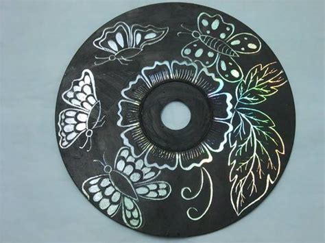 Hi, my name is steve. Creative Ideas - DIY Wall Art From Old CDs - i Creative Ideas