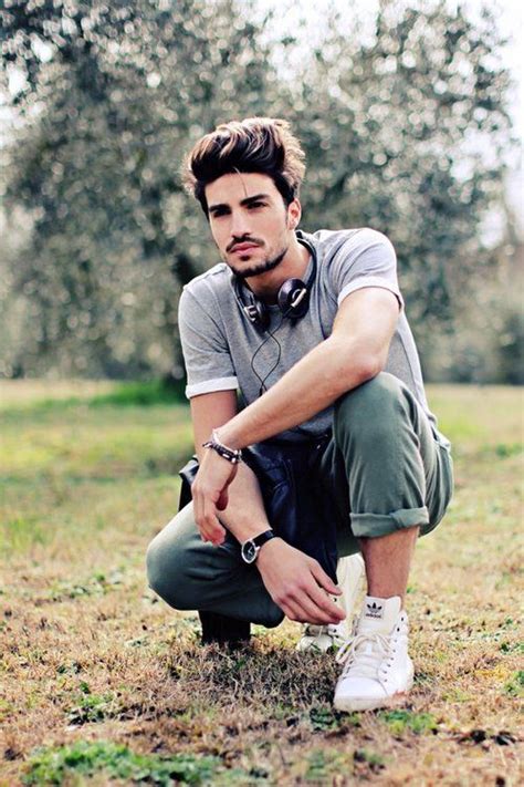 Video description in this video i am showing best poses for boys photoshoot boys selfie pose like dp | new. 1000+ images about single male poses on Pinterest | Duke ...