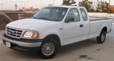 File:Ford F-150 ext cab long bed.jpg - Wikimedia Commons