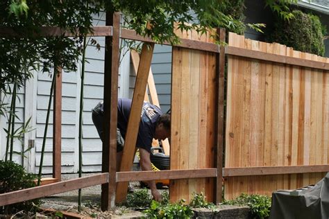 Fence on a hill how to build. Fence Building: Must-Know Things for DIY Project | ArticleCube