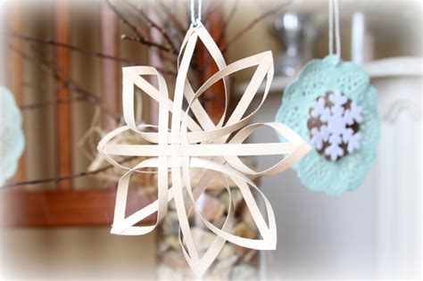 Lil Bucks Creations Woven Paper Snowflake Ornament