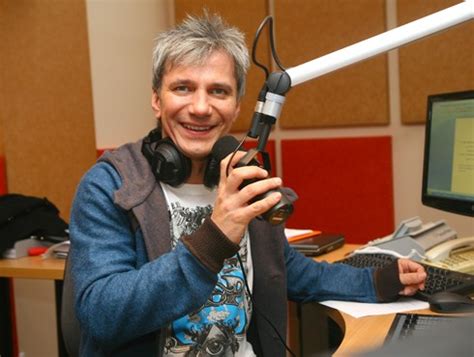 According to our records, gábor bochkor is possibly single. Javított a Music FM hallgatottságán Bochkor Gábor