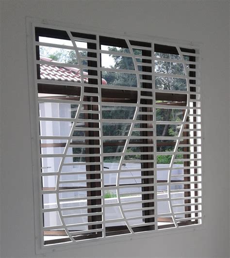Terdapat 2 jenis besi yang boleh dipilih oleh tuan rumah sama ada besi biasa atau wrough ion. Powder Coated Mild Steel Window Grille ~ MHS GLOBAL RESOURCES