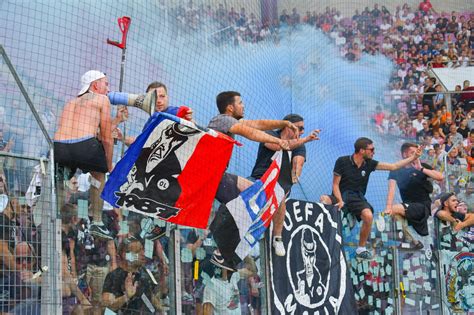 Football Revivez La Défaite De Lyon Face à Liverpool à Genève En Images