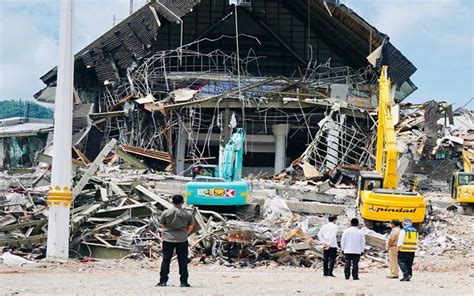 Termasuk dalam klasifikasi gempa bumi berkedalaman menengah, kata riyadi. GEMPA BUMI SULAWESI BARAT : Perbaikan Ditanggung Pusat ...